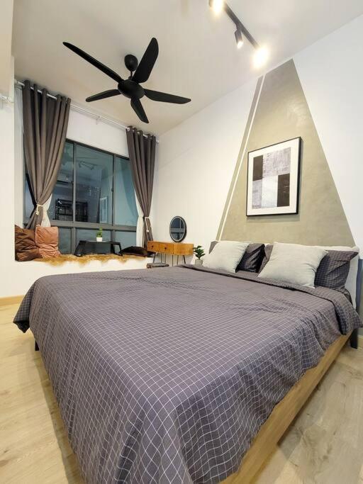 C14B Modern Infinity Pool Klcc Balcony View Apartment กัวลาลัมเปอร์ ภายนอก รูปภาพ